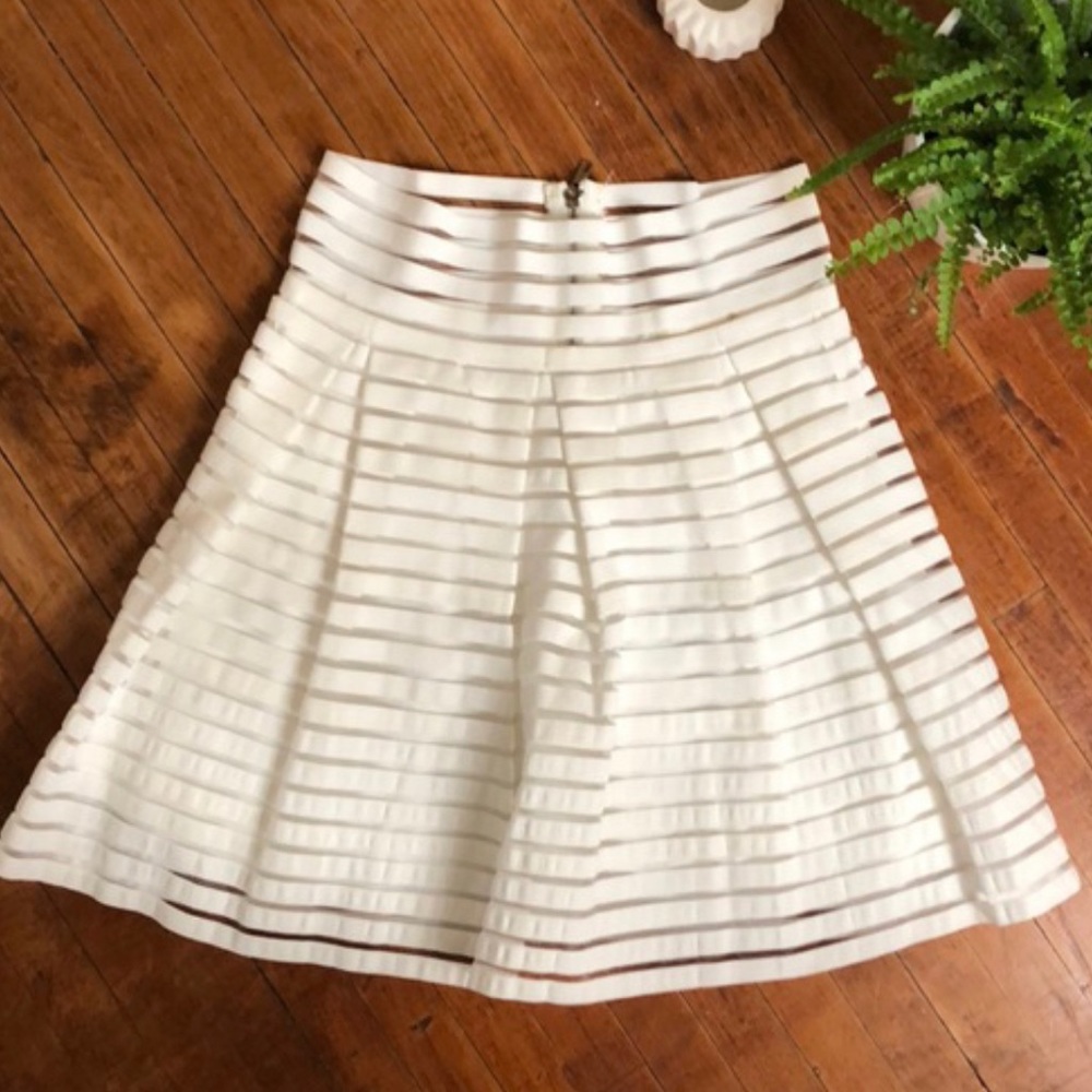High wasted white skirt by Ginger G